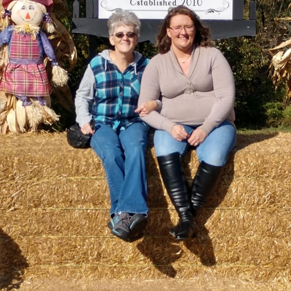 Meet your Posher, Terri - Picture 1 of 1